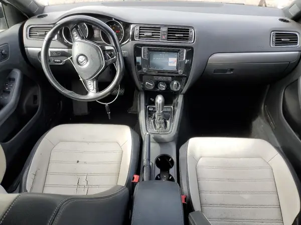 3VWD17AJ4HM395630 2017 VOLKSWAGEN JETTA - Image 8