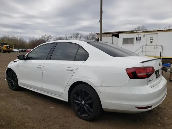 3VWD17AJ4JM214371 2018 VOLKSWAGEN JETTA - Image 2