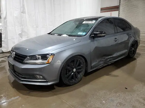 3VWD17AJ4JM218629 2018 VOLKSWAGEN JETTA - Image 1