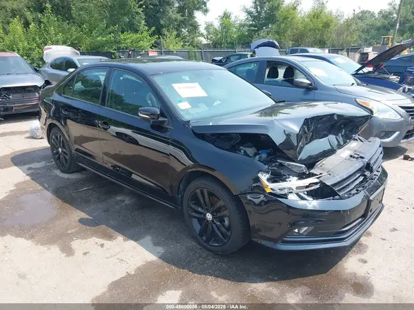 3VWD17AJ4JM230232 2018 VOLKSWAGEN JETTA - Image 1