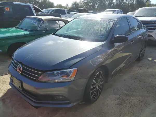 3VWD17AJ5GM235240 2016 VOLKSWAGEN JETTA - Image 1