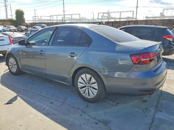 3VWD17AJ5GM256525 2016 VOLKSWAGEN JETTA - Image 2