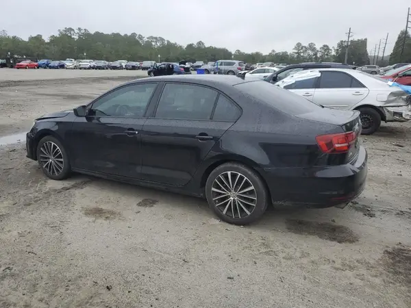 3VWD17AJ5GM269498 2016 VOLKSWAGEN JETTA - Image 2