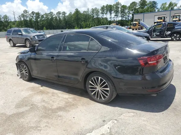3VWD17AJ5GM270585 2016 VOLKSWAGEN JETTA - Image 2