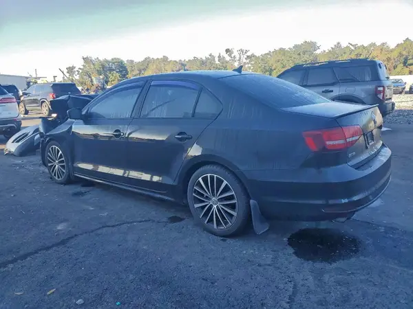 3VWD17AJ5GM276905 2016 VOLKSWAGEN JETTA - Image 2