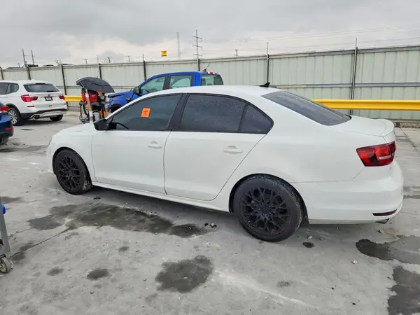 3VWD17AJ5GM293008 2016 VOLKSWAGEN JETTA - Image 2