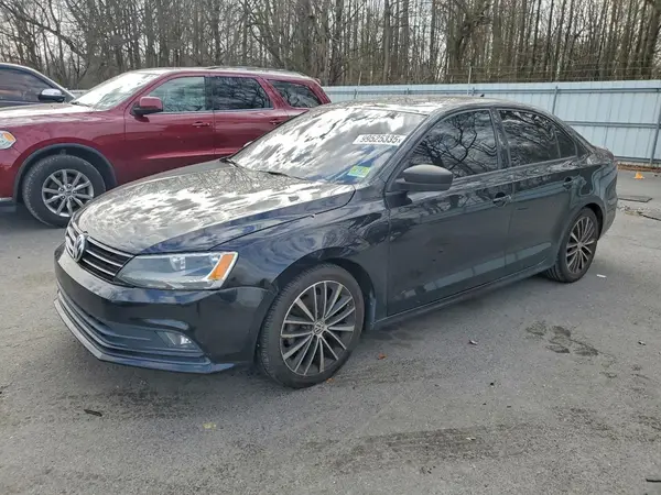 3VWD17AJ5GM297608 2016 VOLKSWAGEN JETTA - Image 1