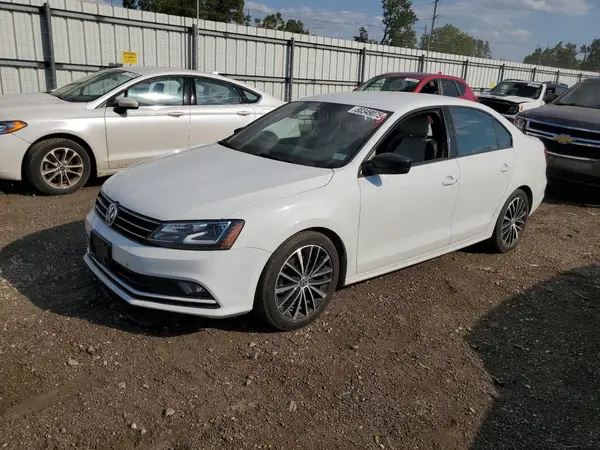 3VWD17AJ5GM392010 2016 VOLKSWAGEN JETTA - Image 1