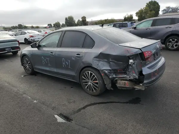 3VWD17AJ5GM393674 2016 VOLKSWAGEN JETTA - Image 2