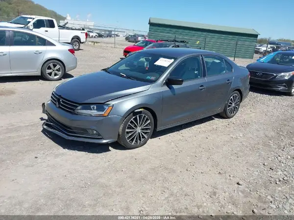 3VWD17AJ5HM408420 2017 VOLKSWAGEN JETTA - Image 2