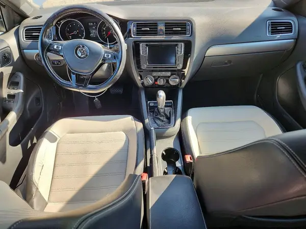3VWD17AJ5HM413133 2017 VOLKSWAGEN JETTA - Image 8