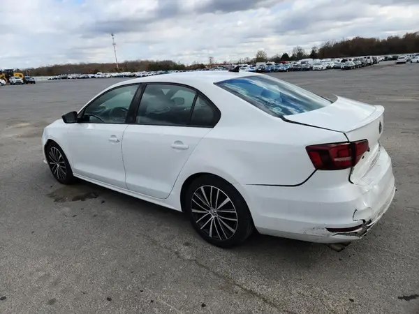 3VWD17AJ6GM219211 2016 VOLKSWAGEN JETTA - Image 2