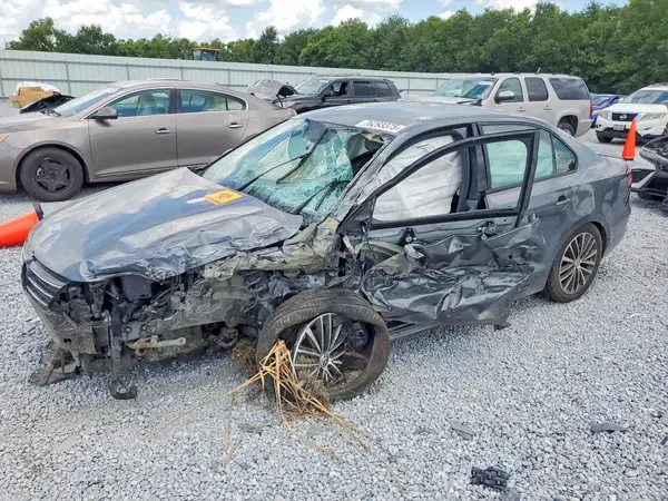3VWD17AJ6GM242018 2016 VOLKSWAGEN JETTA - Image 1