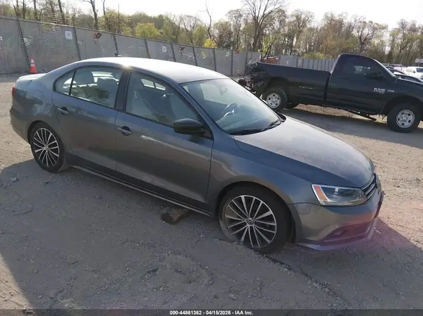3VWD17AJ6GM249261 2016 VOLKSWAGEN JETTA - Image 1