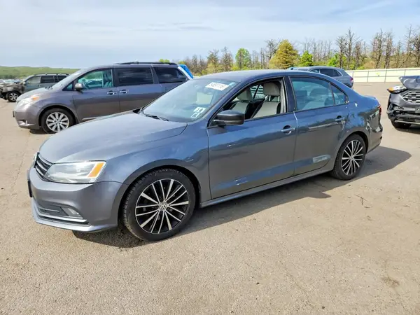 3VWD17AJ6GM253729 2016 VOLKSWAGEN JETTA - Image 1