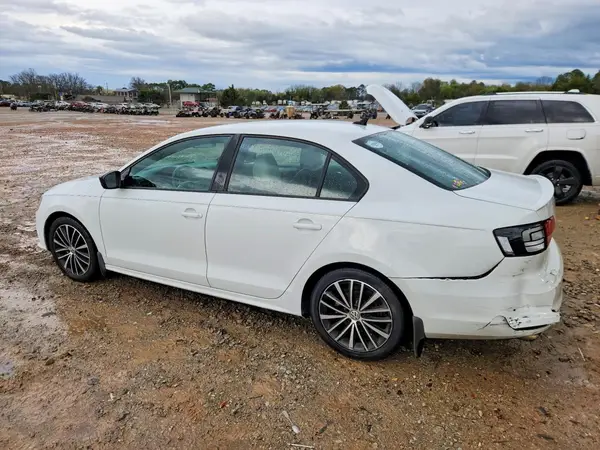 3VWD17AJ6GM260809 2016 VOLKSWAGEN JETTA - Image 2