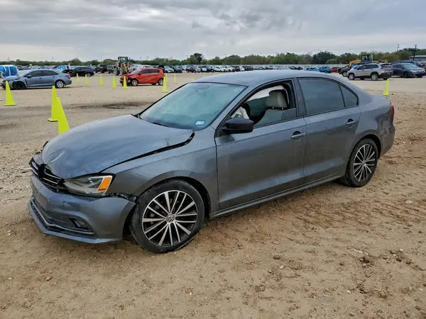 3VWD17AJ6GM270837 2016 VOLKSWAGEN JETTA - Image 1