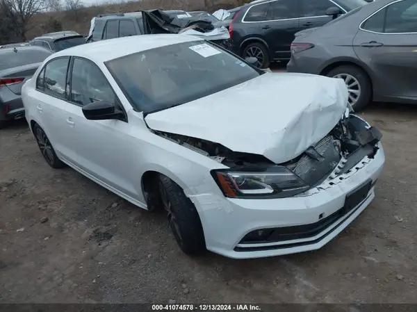 3VWD17AJ6GM271390 2016 VOLKSWAGEN JETTA - Image 1