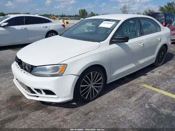 3VWD17AJ6GM287749 2016 VOLKSWAGEN JETTA - Image 2
