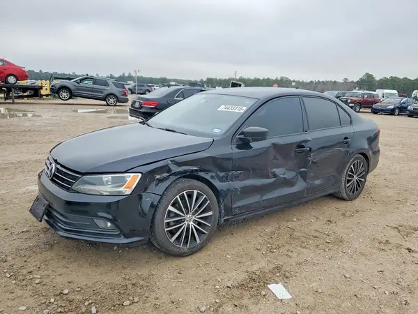 3VWD17AJ6GM303626 2016 VOLKSWAGEN JETTA - Image 1