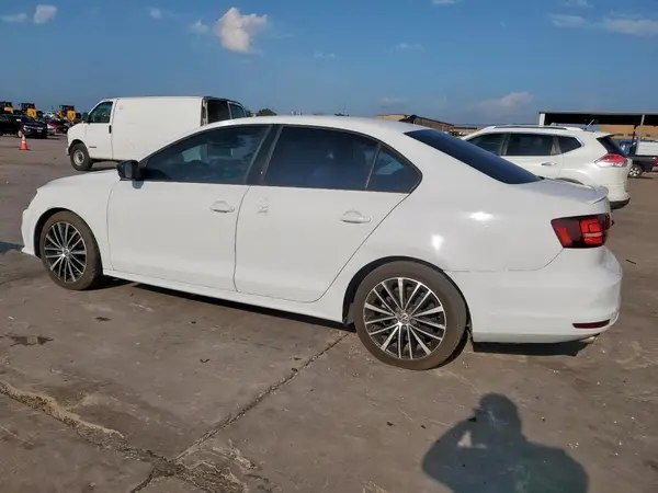 3VWD17AJ6GM307675 2016 VOLKSWAGEN JETTA - Image 2