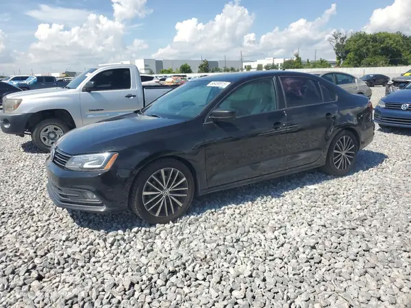 3VWD17AJ6GM320796 2016 VOLKSWAGEN JETTA - Image 1