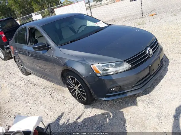 3VWD17AJ6GM372381 2016 VOLKSWAGEN JETTA - Image 1