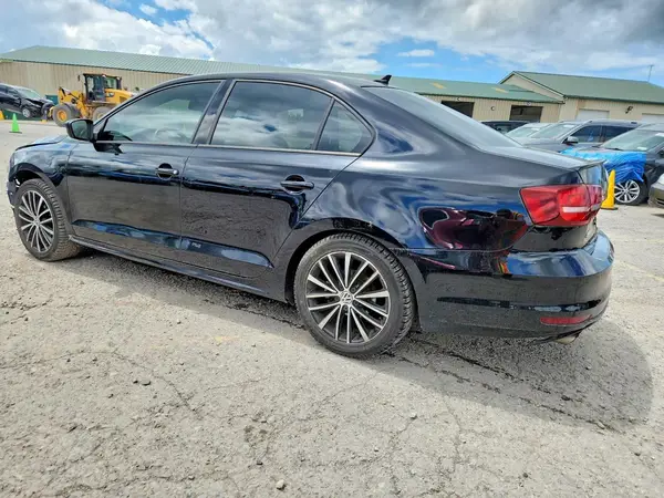 3VWD17AJ6GM386605 2016 VOLKSWAGEN JETTA - Image 2