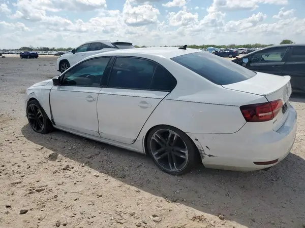 3VWD17AJ6GM393067 2016 VOLKSWAGEN JETTA - Image 2