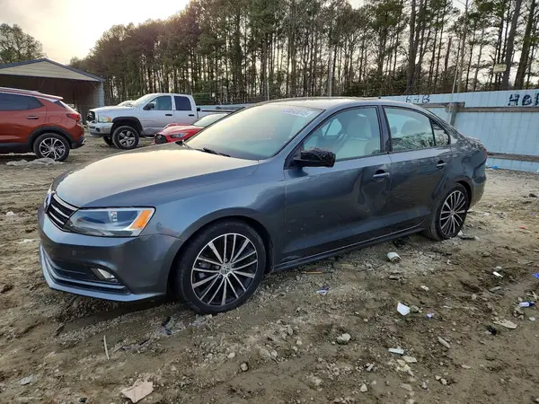 3VWD17AJ6GM397488 2016 VOLKSWAGEN JETTA - Image 1