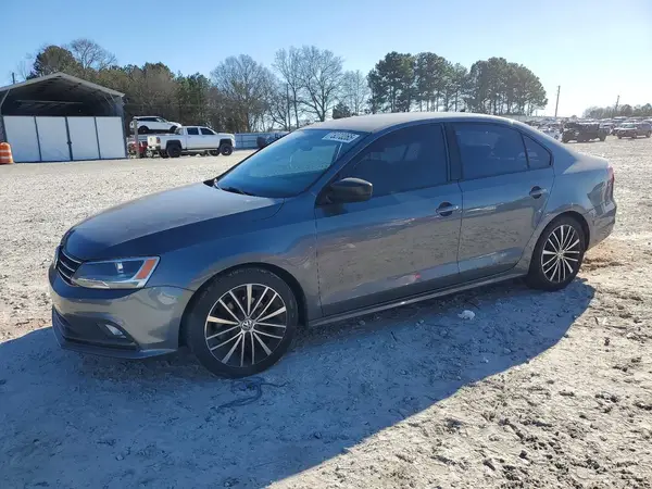3VWD17AJ6GM414872 2016 VOLKSWAGEN JETTA - Image 1