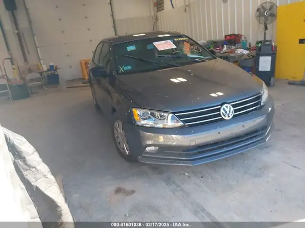 3VWD17AJ6GM418579 2016 VOLKSWAGEN JETTA - Image 1