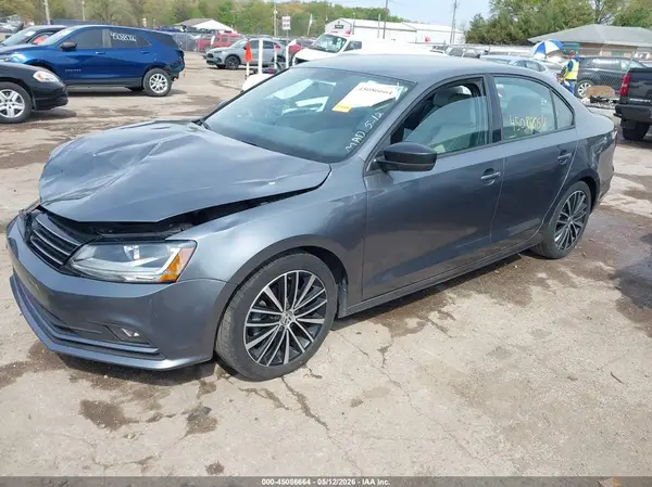 3VWD17AJ6HM313008 2017 VOLKSWAGEN JETTA - Image 2