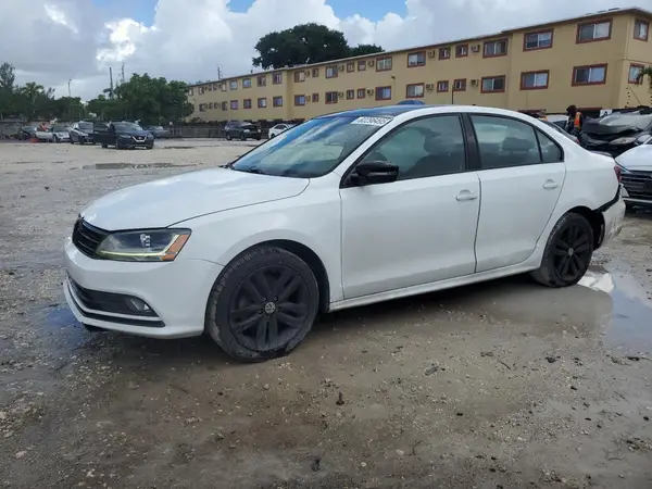 3VWD17AJ6JM213741 2018 VOLKSWAGEN JETTA - Image 1