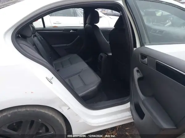 3VWD17AJ6JM227008 2018 VOLKSWAGEN JETTA - Image 8