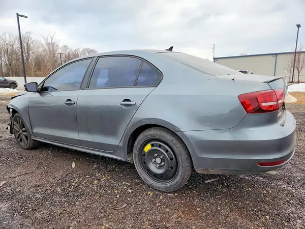3VWD17AJ6JM241099 2018 VOLKSWAGEN JETTA - Image 2