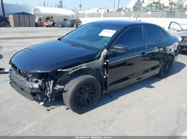 3VWD17AJ7GM232596 2016 VOLKSWAGEN JETTA - Image 2