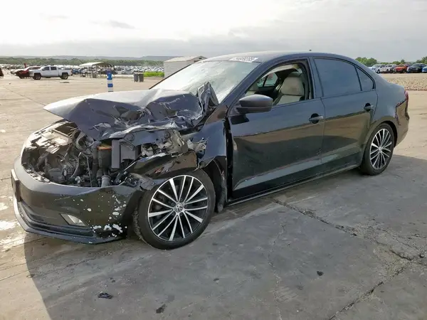 3VWD17AJ7GM278350 2016 VOLKSWAGEN JETTA - Image 1