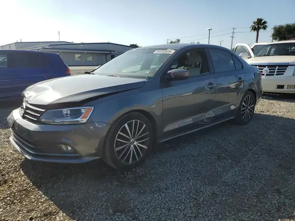 3VWD17AJ7GM286335 2016 VOLKSWAGEN JETTA - Image 1