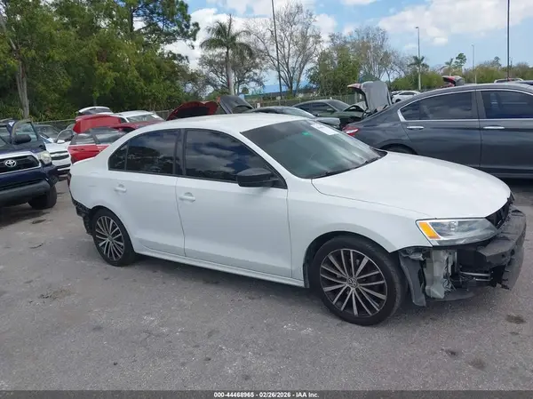 3VWD17AJ7GM292152 2016 VOLKSWAGEN JETTA - Image 1