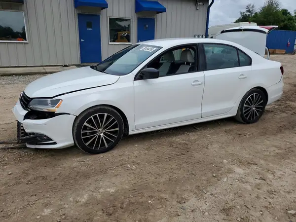 3VWD17AJ7GM331368 2016 VOLKSWAGEN JETTA - Image 1
