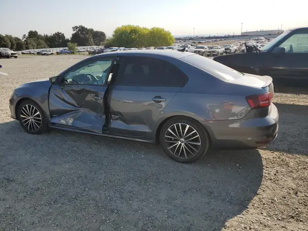3VWD17AJ7GM347277 2016 VOLKSWAGEN JETTA - Image 2