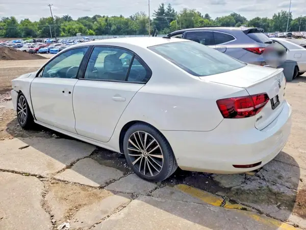 3VWD17AJ7GM370008 2016 VOLKSWAGEN JETTA - Image 2