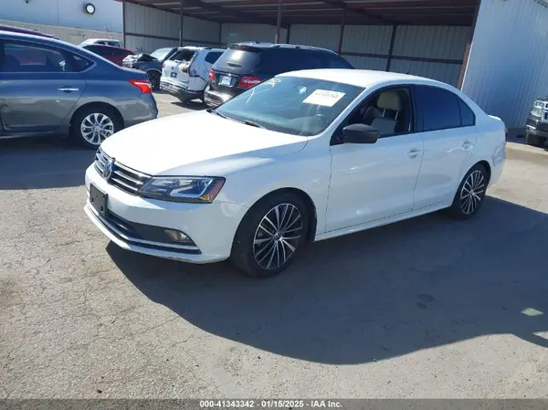 3VWD17AJ7GM391943 2016 VOLKSWAGEN JETTA - Image 2