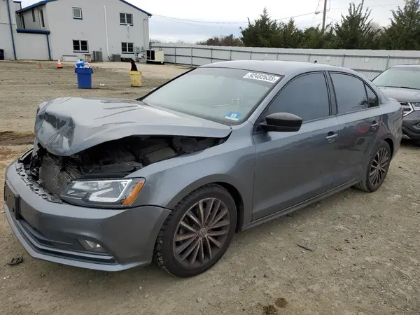 3VWD17AJ7GM411575 2016 VOLKSWAGEN JETTA - Image 1