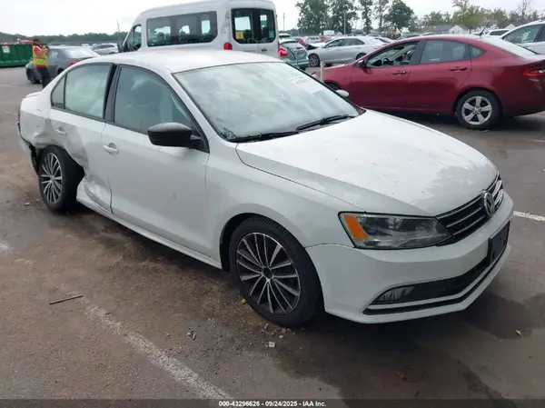 3VWD17AJ7GM416078 2016 VOLKSWAGEN JETTA - Image 1