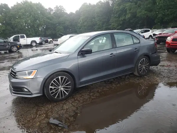 3VWD17AJ7GM417988 2016 VOLKSWAGEN JETTA - Image 1