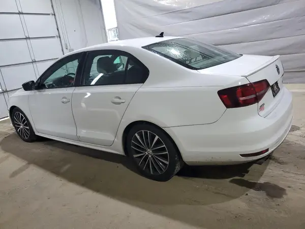 3VWD17AJ7GM418719 2016 VOLKSWAGEN JETTA - Image 2