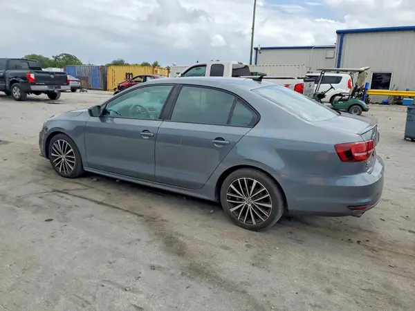 3VWD17AJ7HM301773 2017 VOLKSWAGEN JETTA - Image 2
