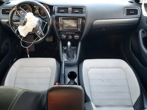 3VWD17AJ7HM303135 2017 VOLKSWAGEN JETTA - Image 8
